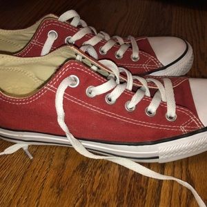 Burgundy converse